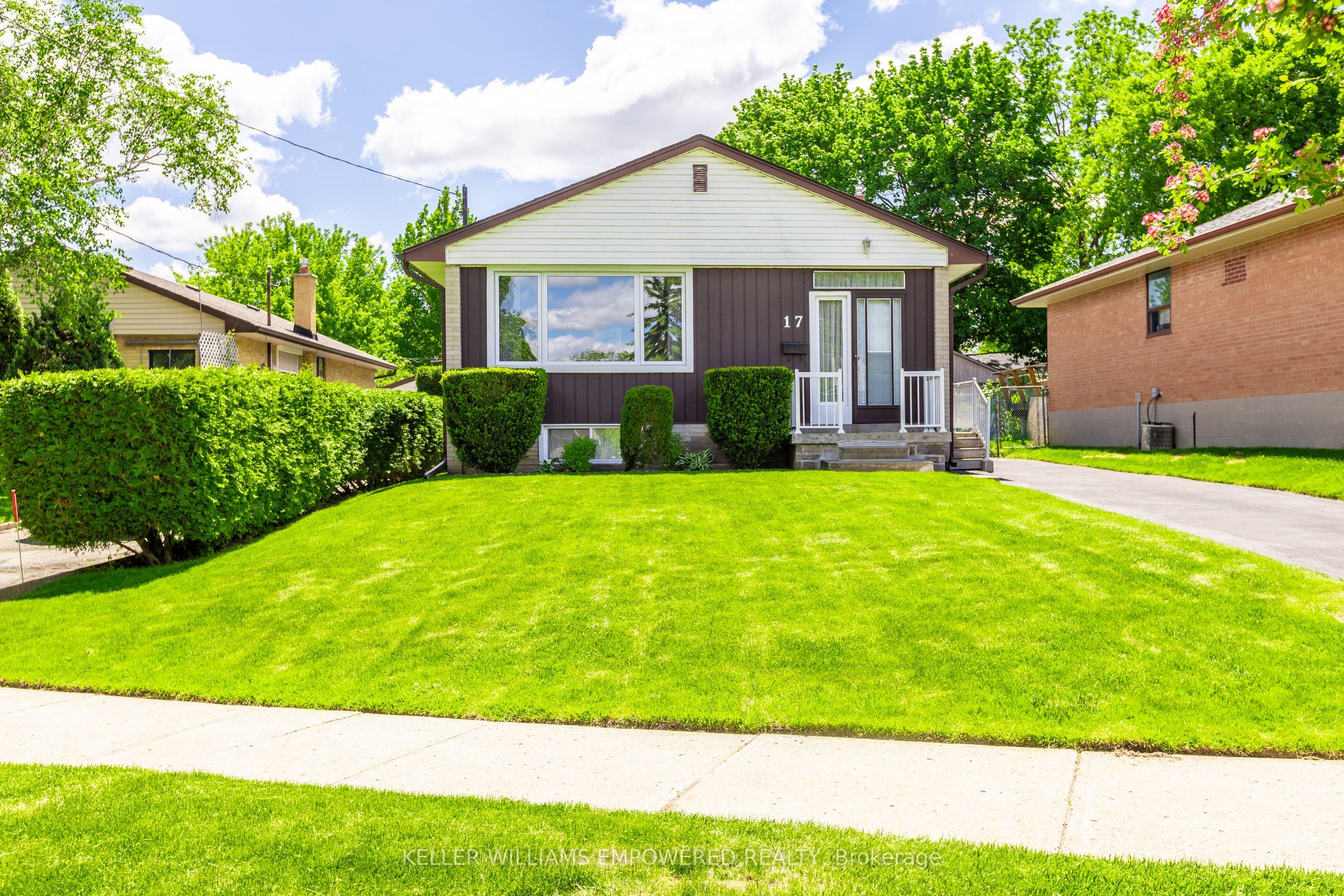 17 Checkendon Drive, Toronto, ON, M9W 2Y8