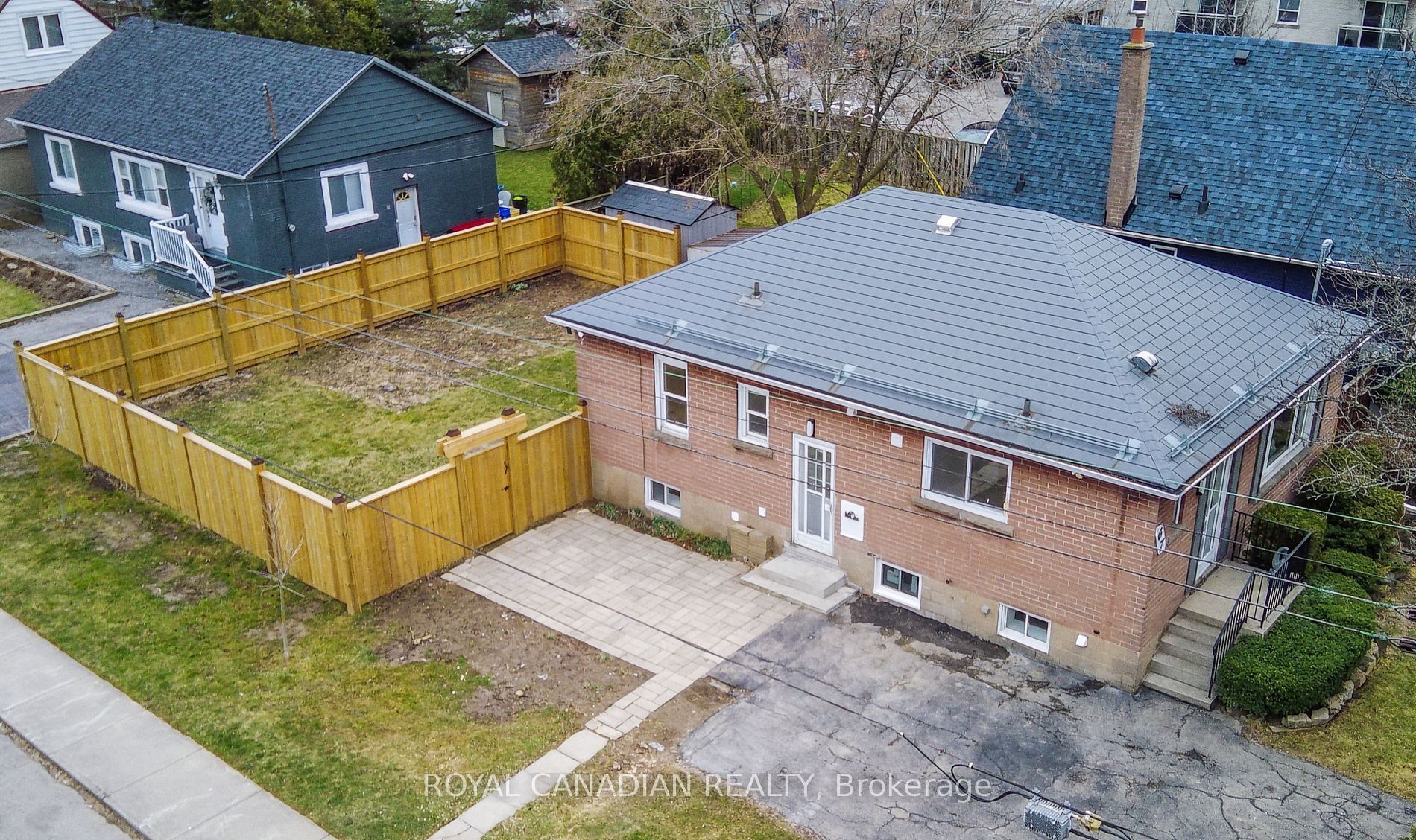 BSMT-67 Seven Oaks Drive, Hamilton, ON, L9A 4E3