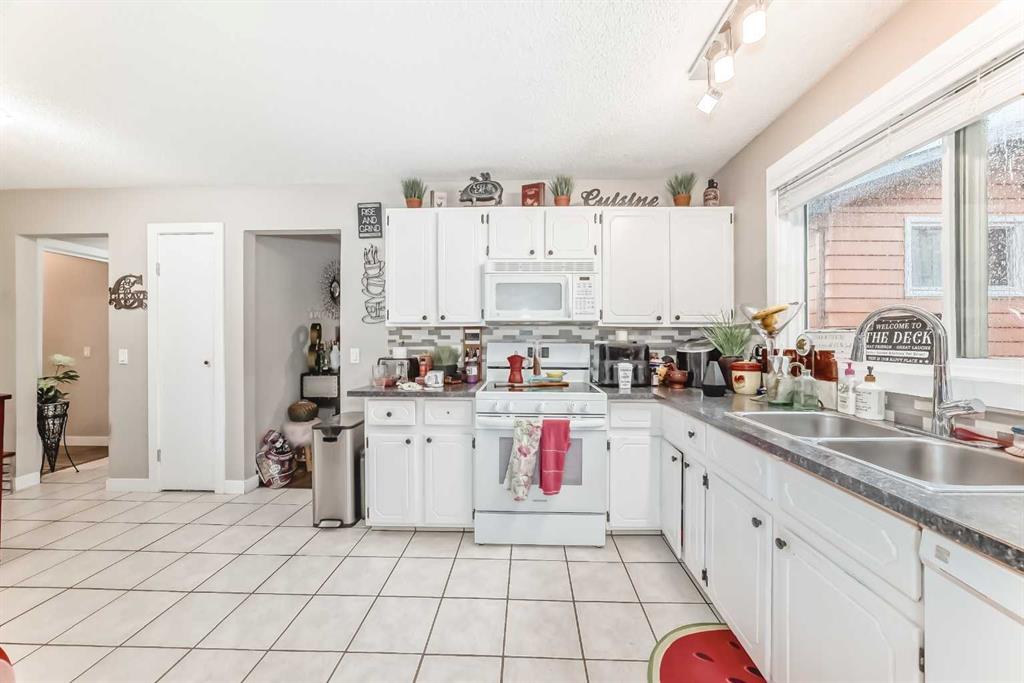 20 Deermont Way SE, Calgary, AB, T2J5P3 photo 4