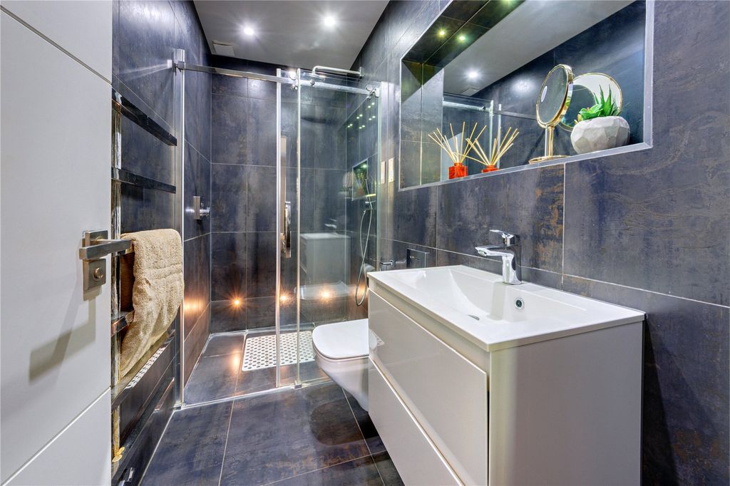 Additional image 26 of 6 bed detached house for saleThe Grove, Radlett, Hertfordshire WD7