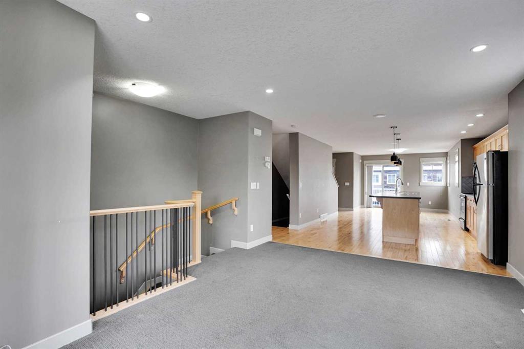124 Lavender Link, Chestermere, AB, T1X 0E6 photo 3