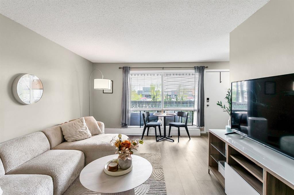 20-3519 49 Street NW, Calgary, AB, T3A 2C7