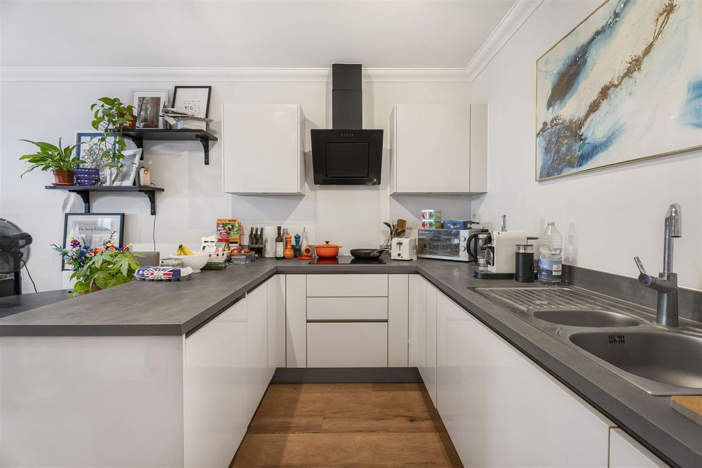 Additional image 8 of 1 bed flat for saleWatling Street, Radlett WD7