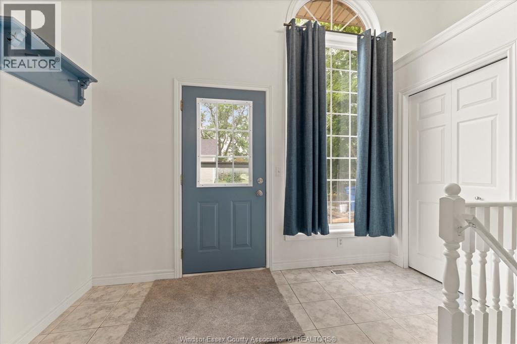 551 Railway , Lakeshore, ON, N0R1A0 photo 4