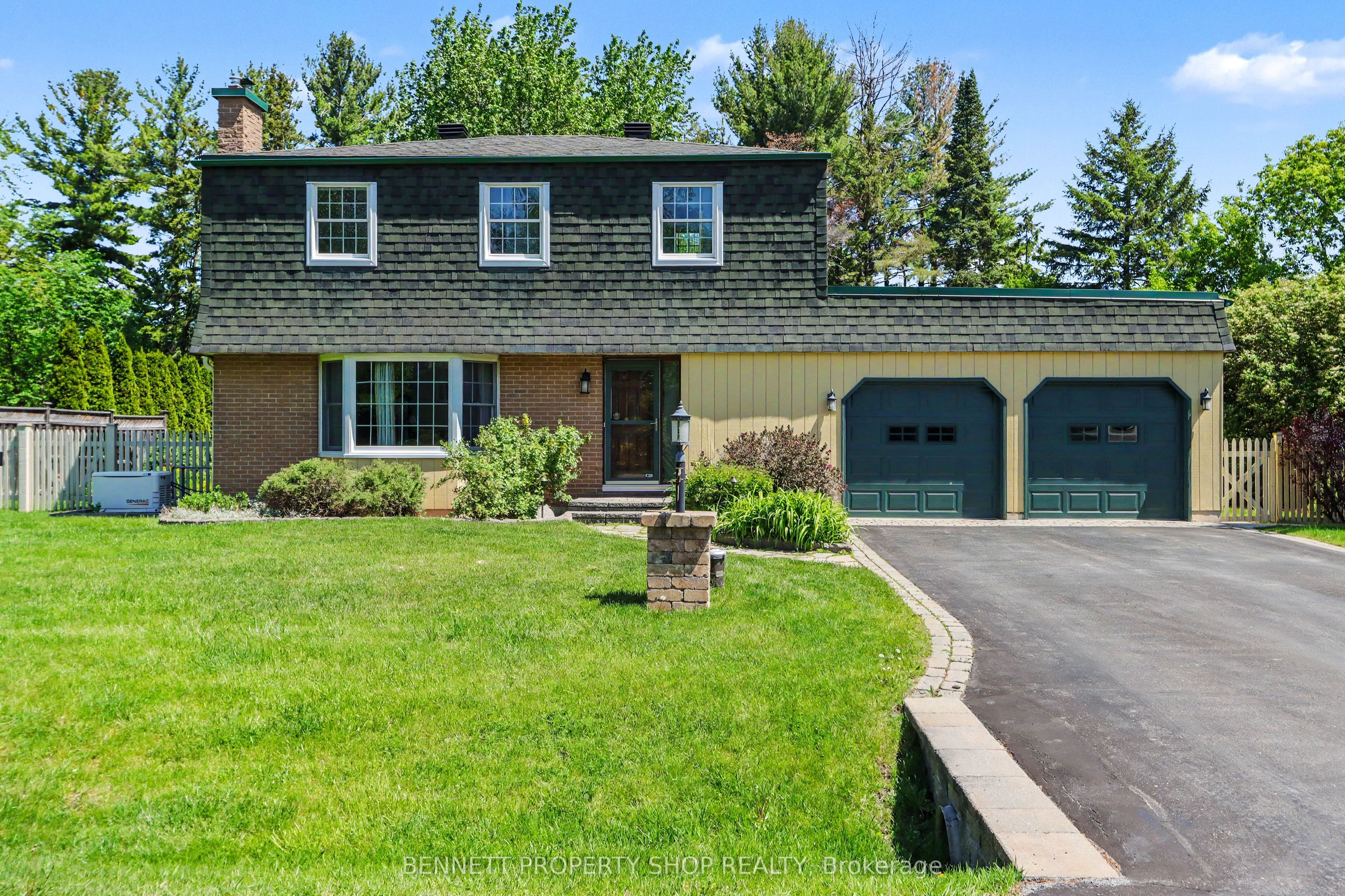 5449 Riverside Crescent, Ottawa, ON, K4M 1G9