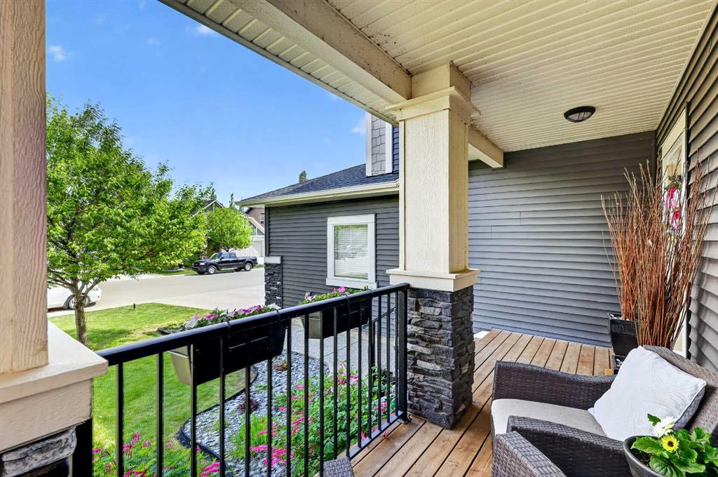 236 Aspenmere Circle, Chestermere, AB, T1X 0T6 photo 4