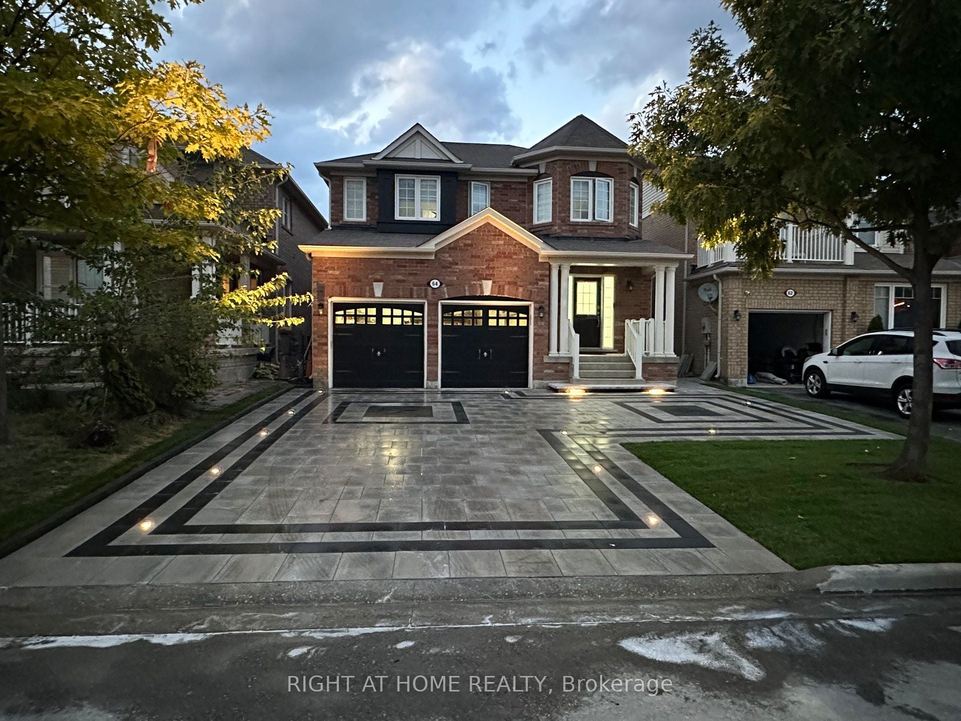 Additional image 3 of 64 Williamson Family Hollow, Newmarket, ON, L3X 3K2