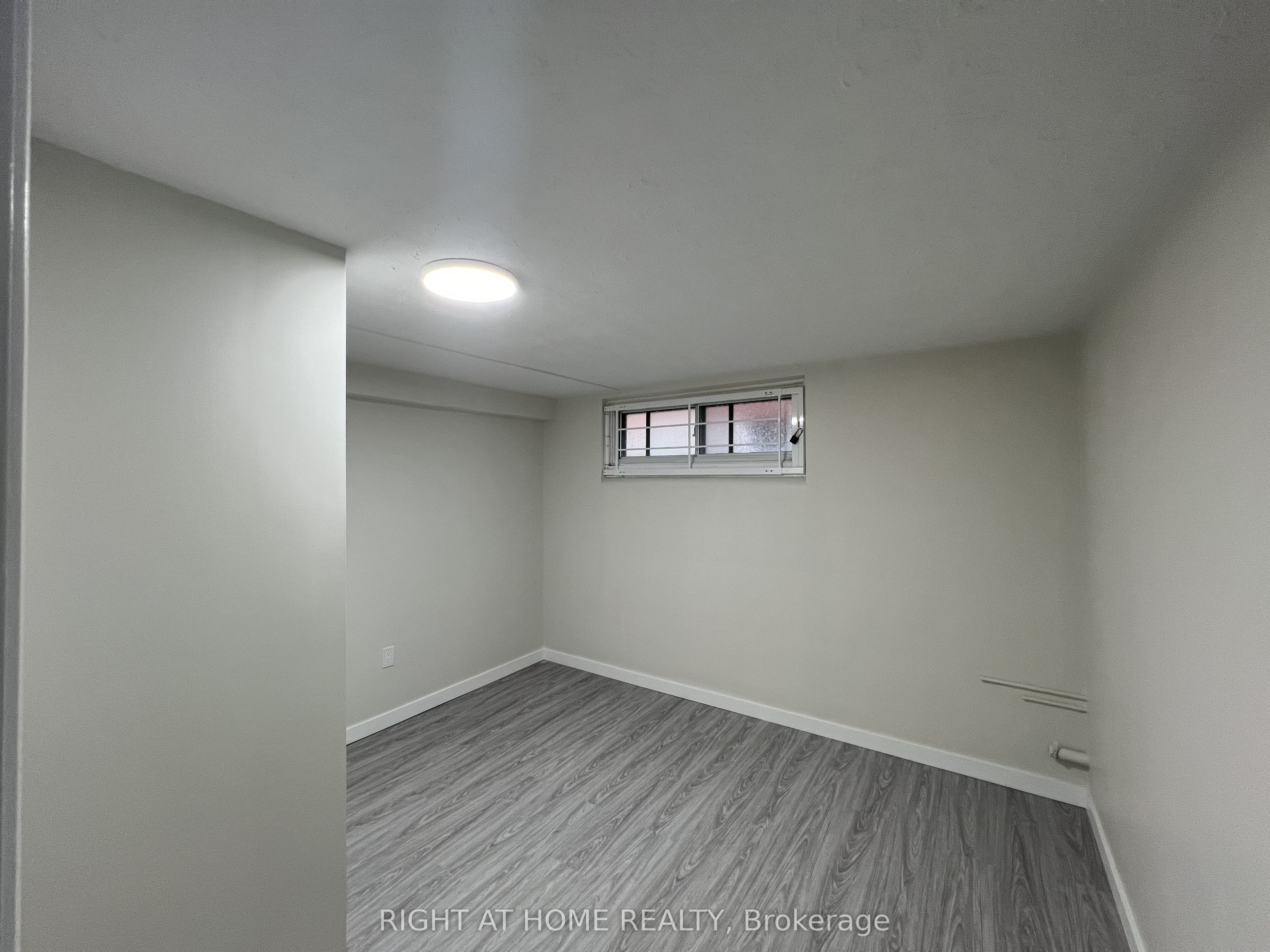 9 Dewlane Drive, Toronto, ON, M2R 2P7