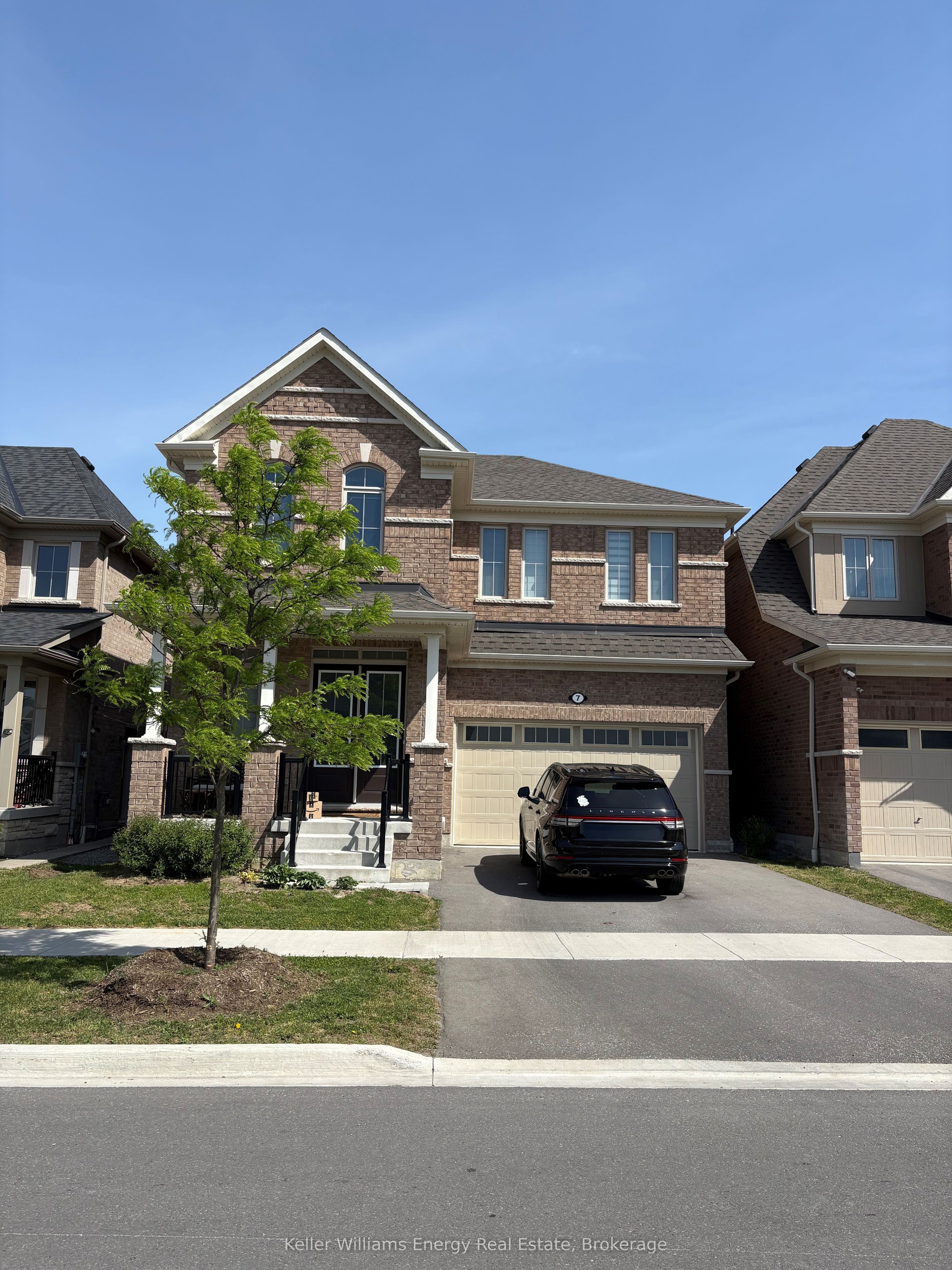 7 Olerud Drive, Whitby, ON, L1P 0J1