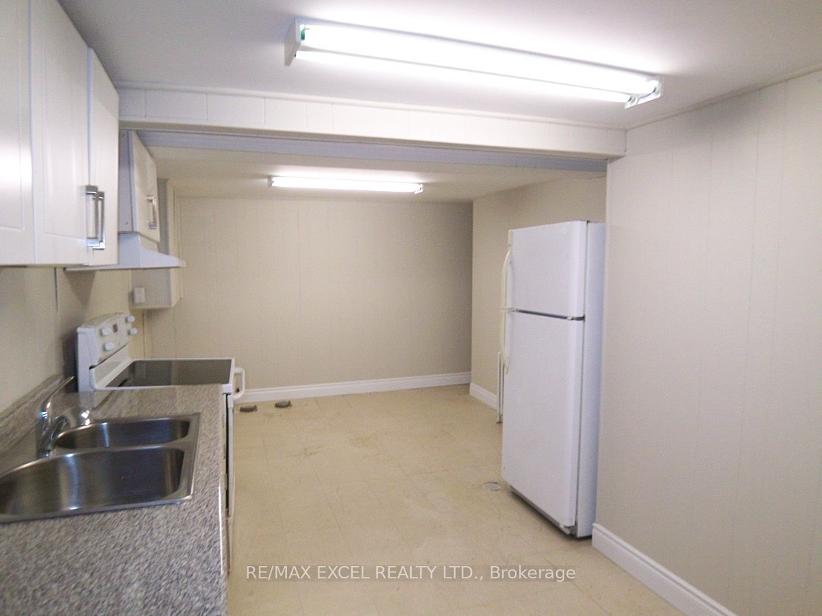 Additional image 4 of Basement-1284 Pharmacy Avenue, Toronto, ON, M1R 2J2