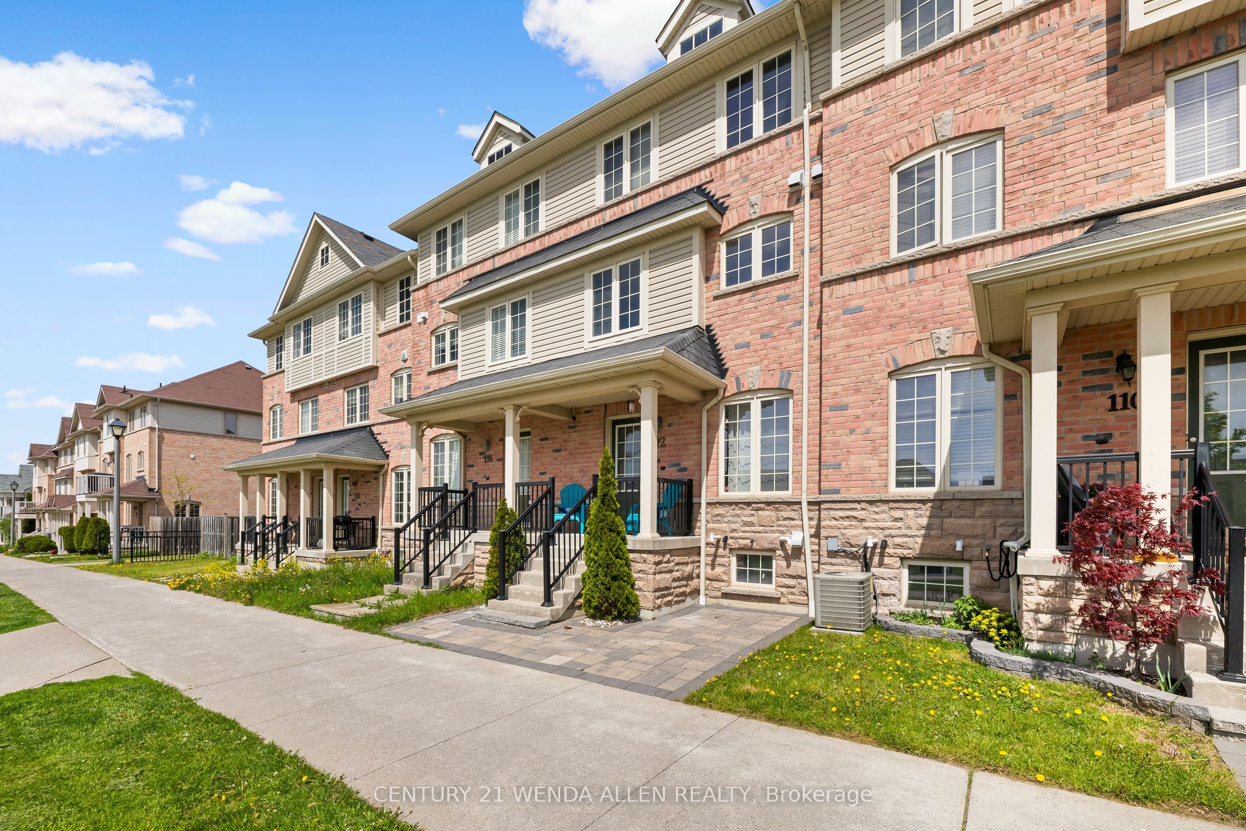 112 Goss Lane, Ajax, ON, L1Z 0K9