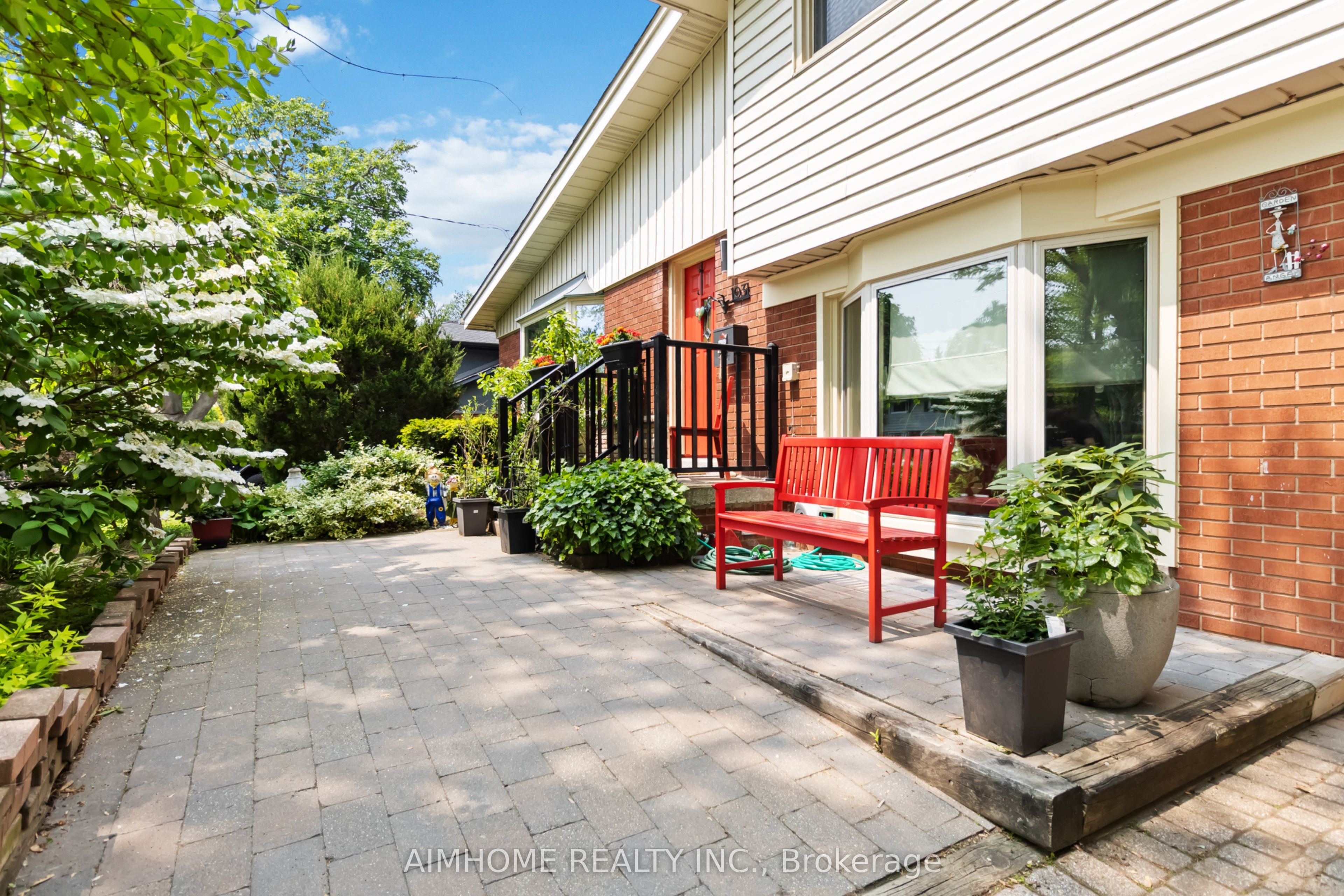 1031 Marley Crescent, Burlington, ON, L7T 3S3 photo 2