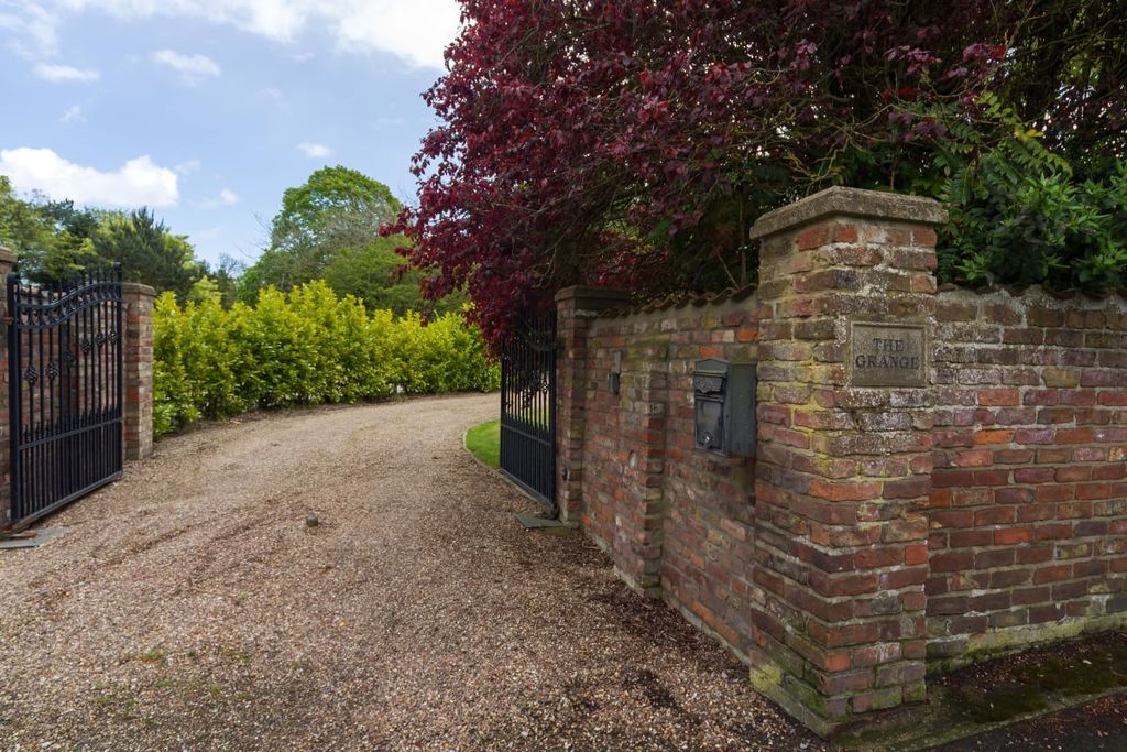 Additional image 62 of 5 bed detached house for saleAylesby Road, Great Coates, Grimsby DN37