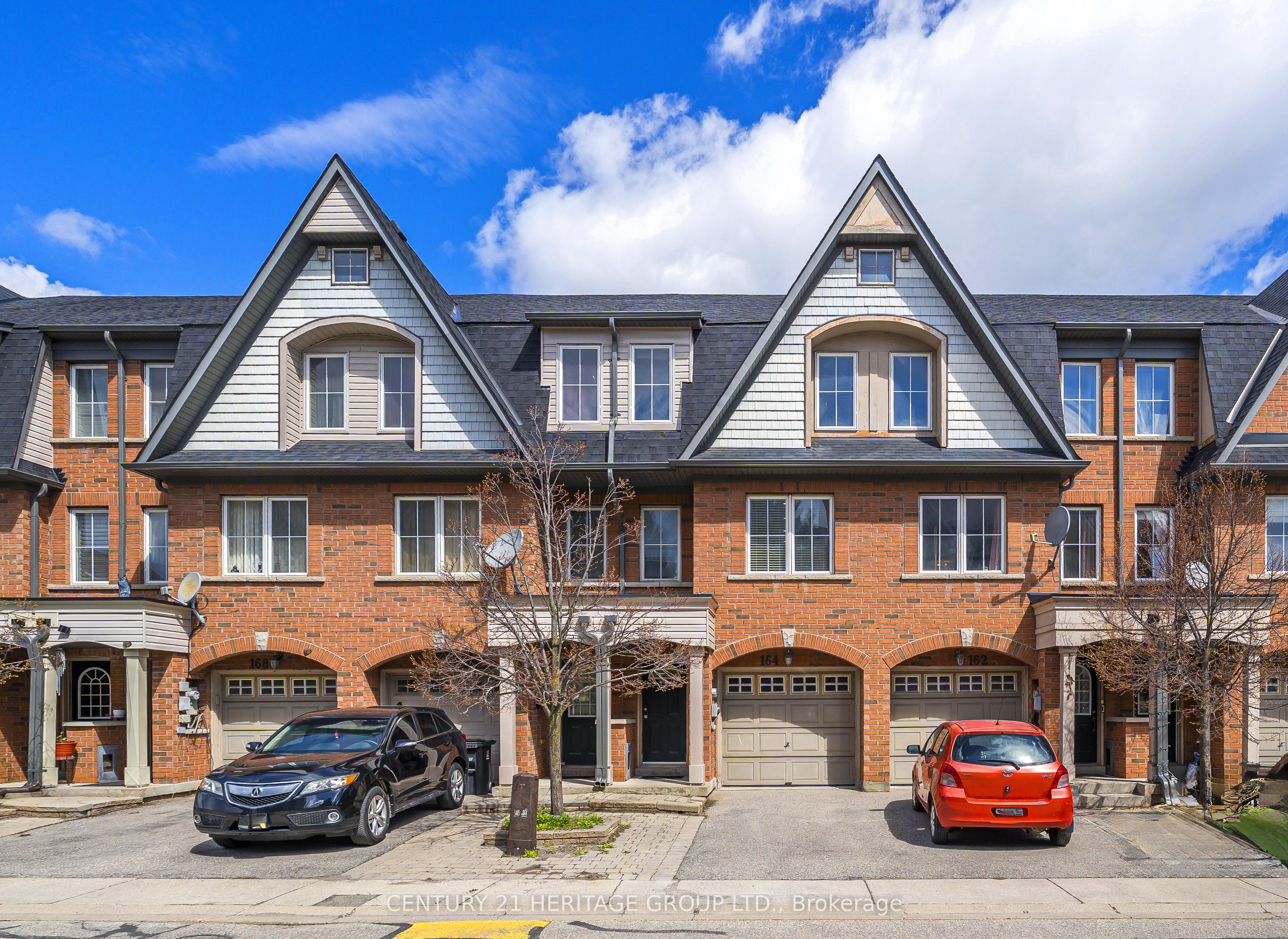 164 Jenkinson Way, Toronto, ON, M1P 5H4