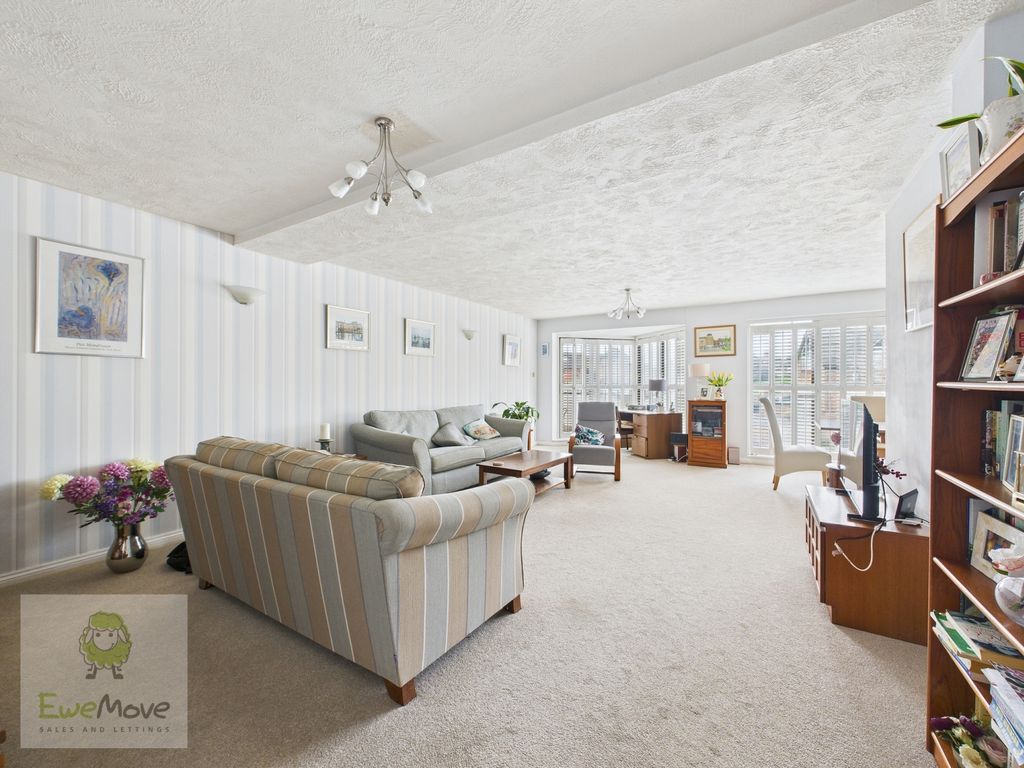 Additional image 5 of 2 bed flat for saleSeaford Court, Shorts Reach, Esplanade, Rochester ME1
