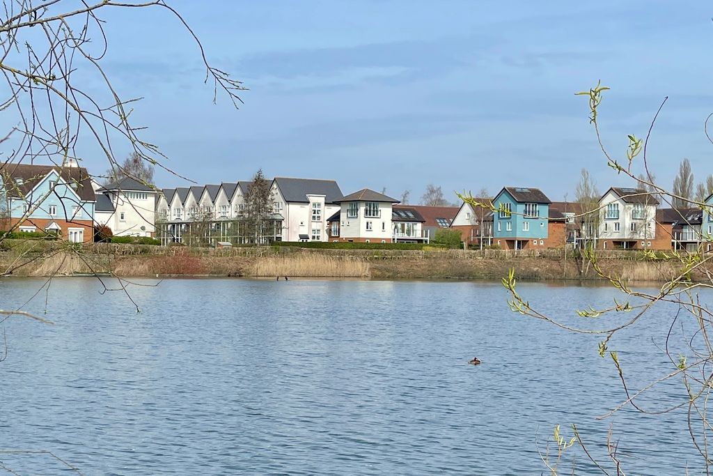 4 bed detached house for saleLilley Mead, Redhill RH1