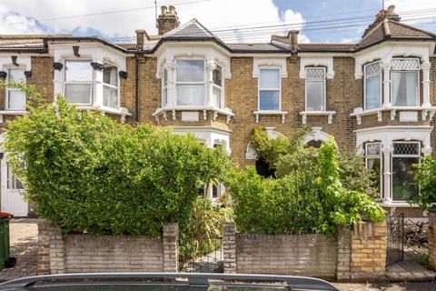 Second Avenue, Manor Park E12