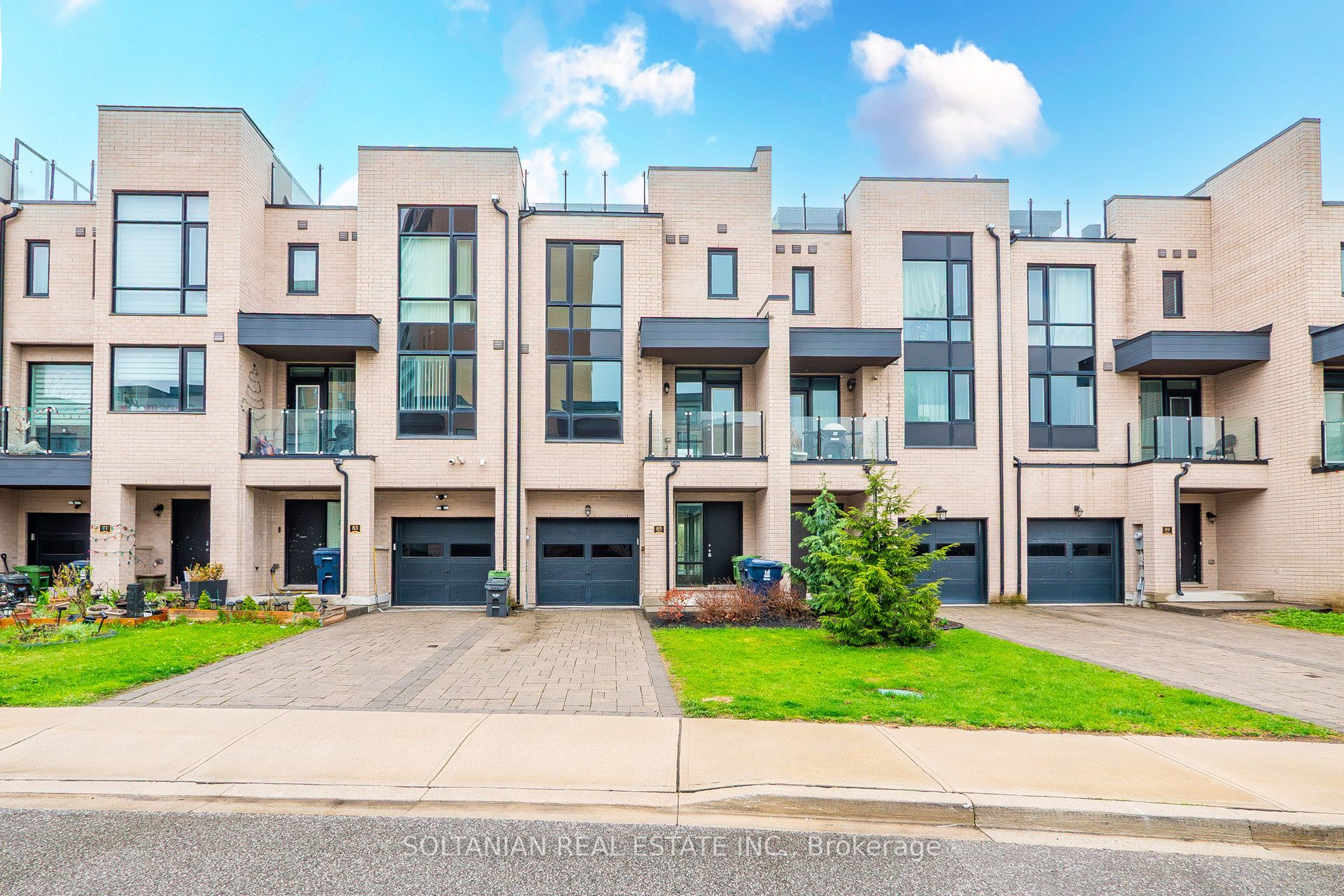 85 Pony Farm Drive, Toronto, ON, M9R 0B3