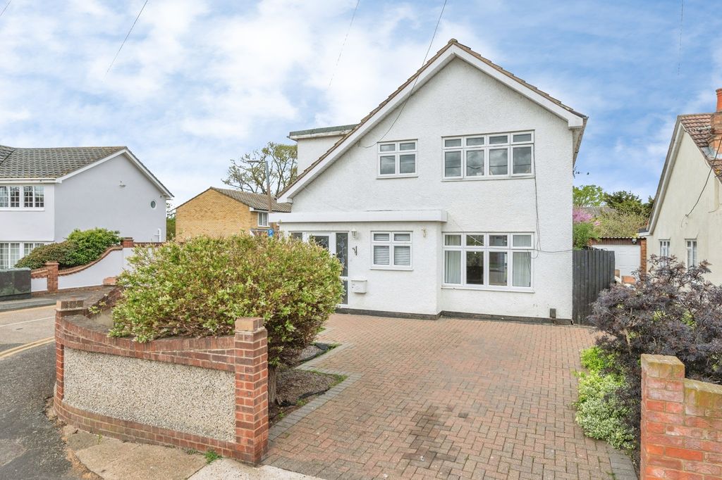 4 bed detached house for saleParsonage Road, Rainham RM13