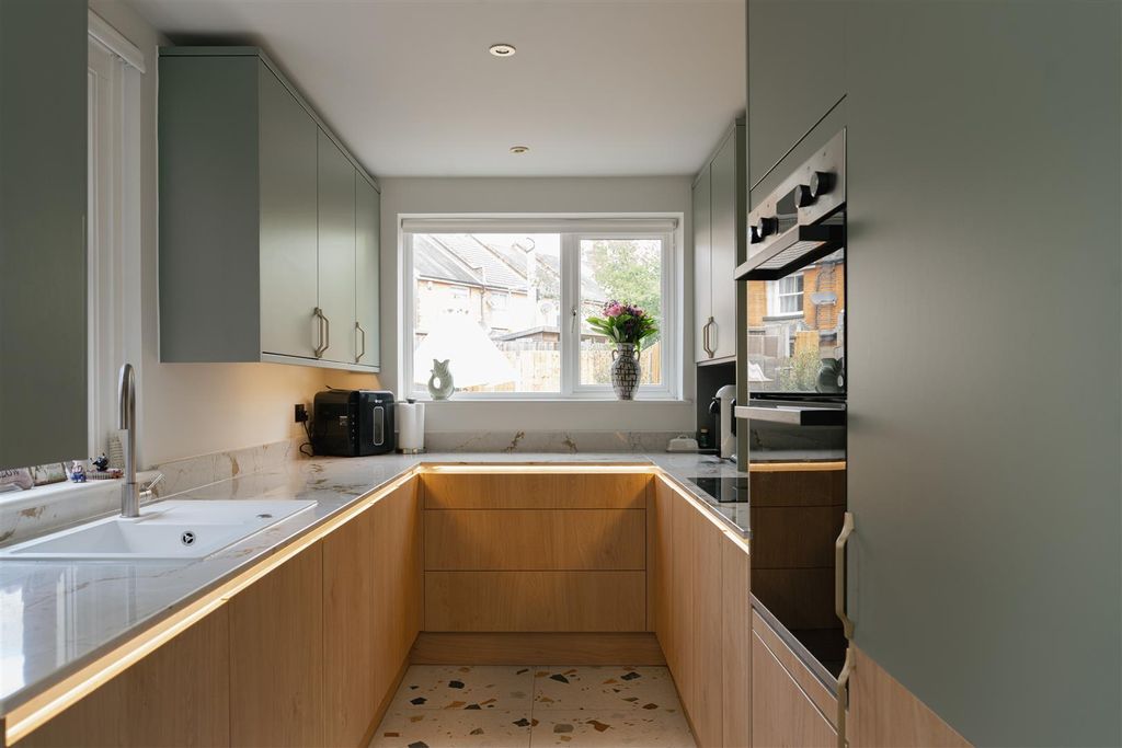 Additional image 6 of 3 bed end terrace house for saleSt. Johns Road, Redhill RH1