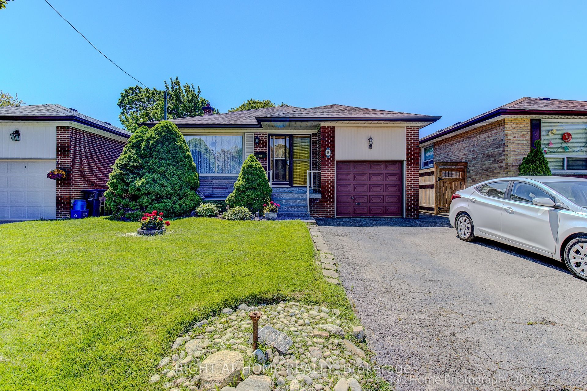 9 Stevenharris Drive, Toronto, ON, M9C 1T9