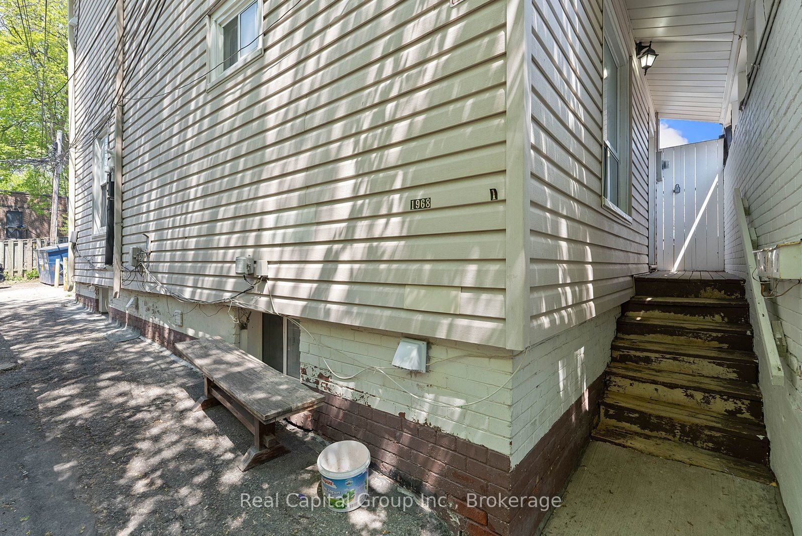 1-1968 Queen Street E, Toronto, ON, M4L 1H8 photo 4