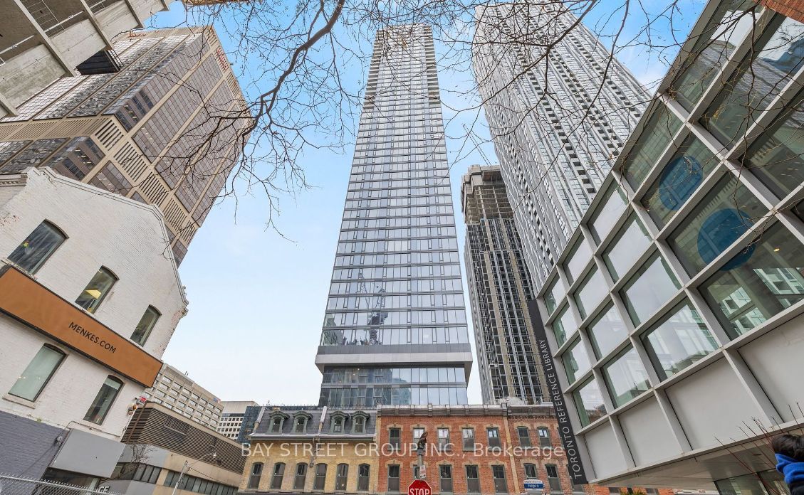 2009-8 Cumberland Street, Toronto, ON, M4Y 0B6