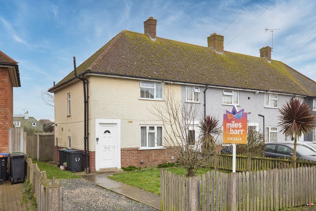 3 bed semi-detached house for salePrestedge Avenue, Ramsgate, Kent CT11