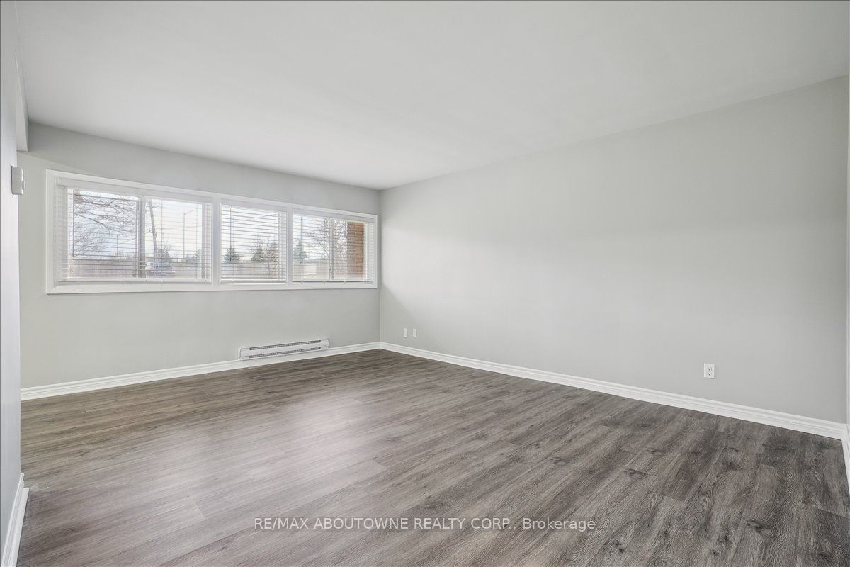 Additional image 5 of 2-2354 Queensway Drive, Burlington, ON, L7R 3T3