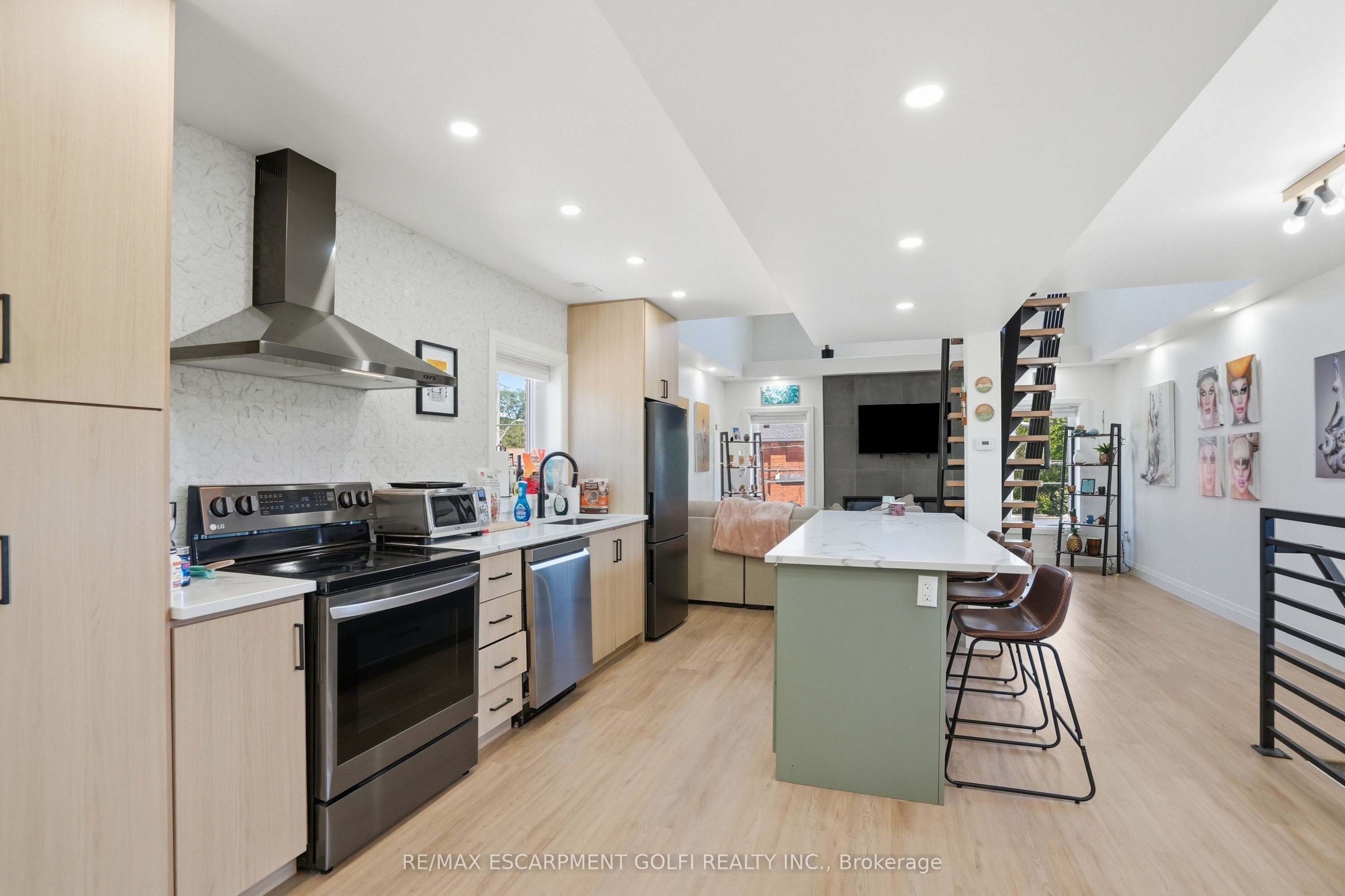 Additional image 5 of 198 Dundurn Street, Hamilton, ON, L8P 4K3