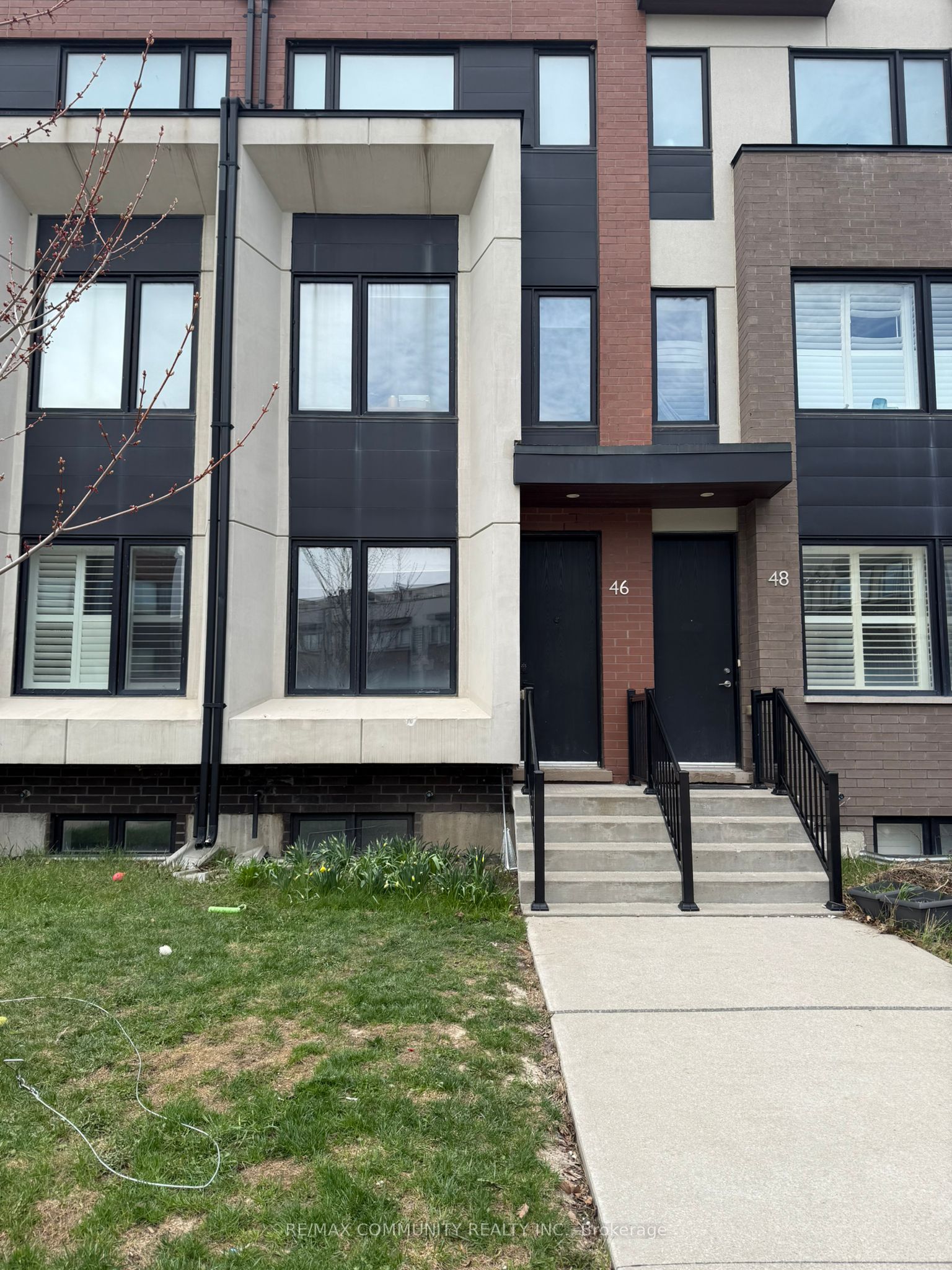 46 Sarah Jackson Crescent, Toronto, ON, M3K 0B6 photo 2