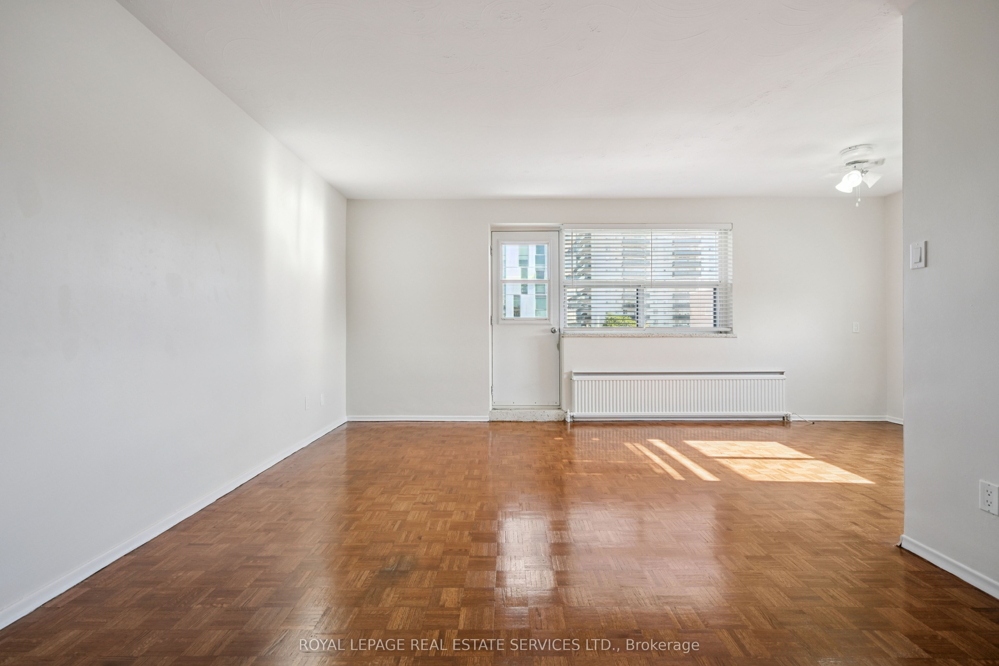 Additional image 3 of 302-7 Helene Street N, Mississauga, ON, L5G 3B3