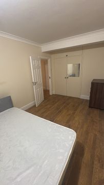 Martindale Avenue, London E16, Room to rent