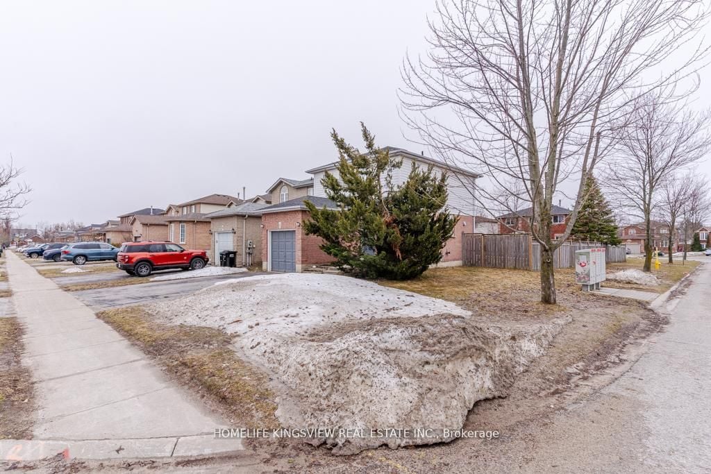1 Charleson Drive, Barrie, ON, L4N 8N5 photo 3