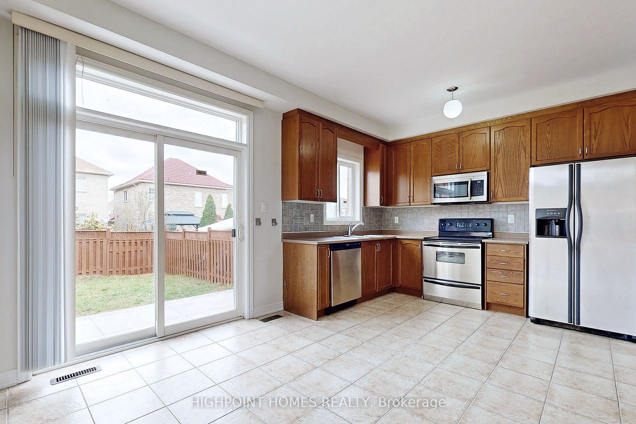 Additional image 2 of 8 Martree Crescent, Brampton, ON, L6V 4R2