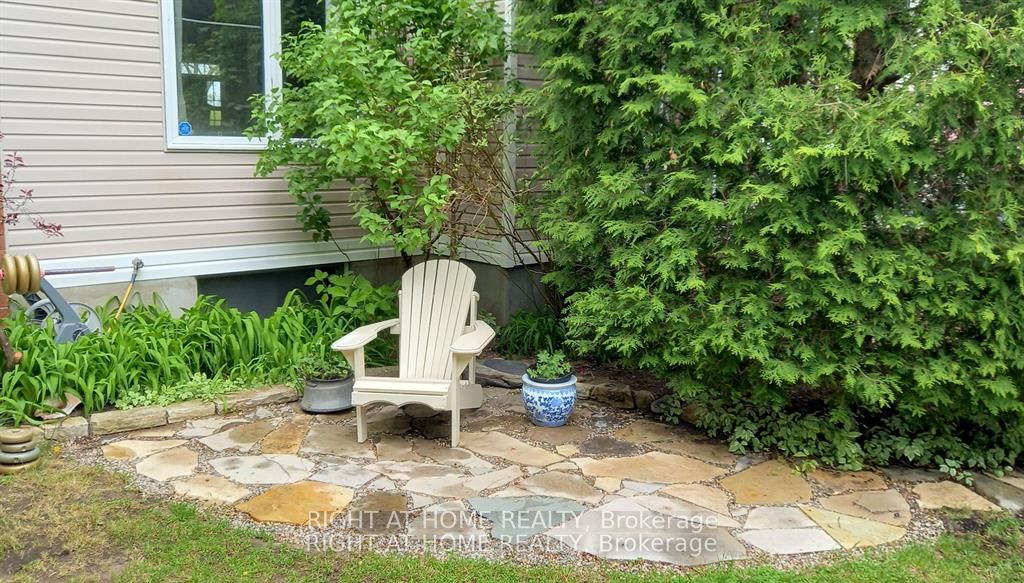 Additional image 3 of 142 Windhurst Drive, Ottawa, ON, K2G 6K8