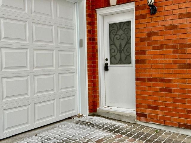 Bsmt-122A Clarendon Drive, Richmond Hill, ON, L4B 3W2 photo 2