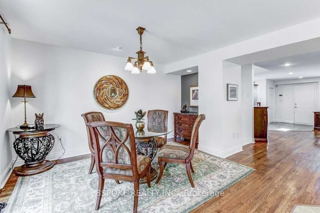 35 Bannon Avenue, Toronto, ON, M8X 1T9 photo 5