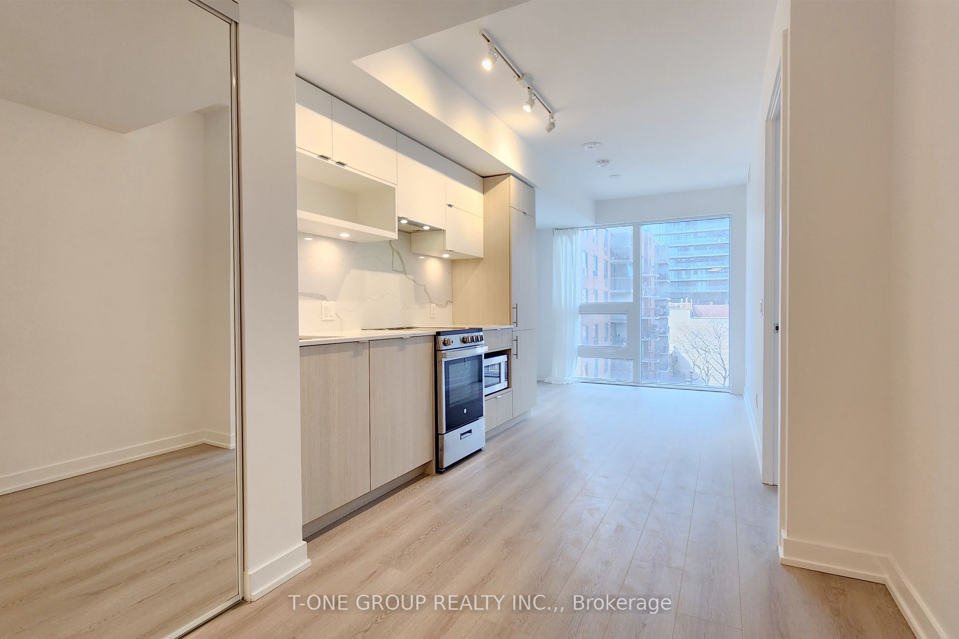 802-100 Queen Street E, Toronto, ON, M5C 0B5 photo 4