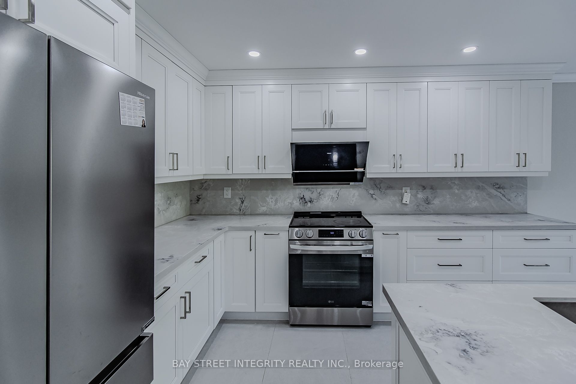 110 Holly Drive, Richmond Hill, ON, L4S 2R6 photo 3