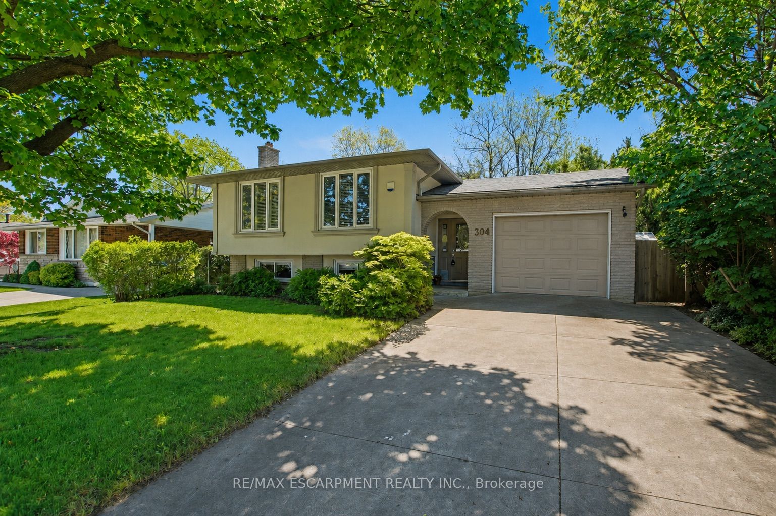 304 St Andrews Drive, Hamilton, ON, L8K 5K4