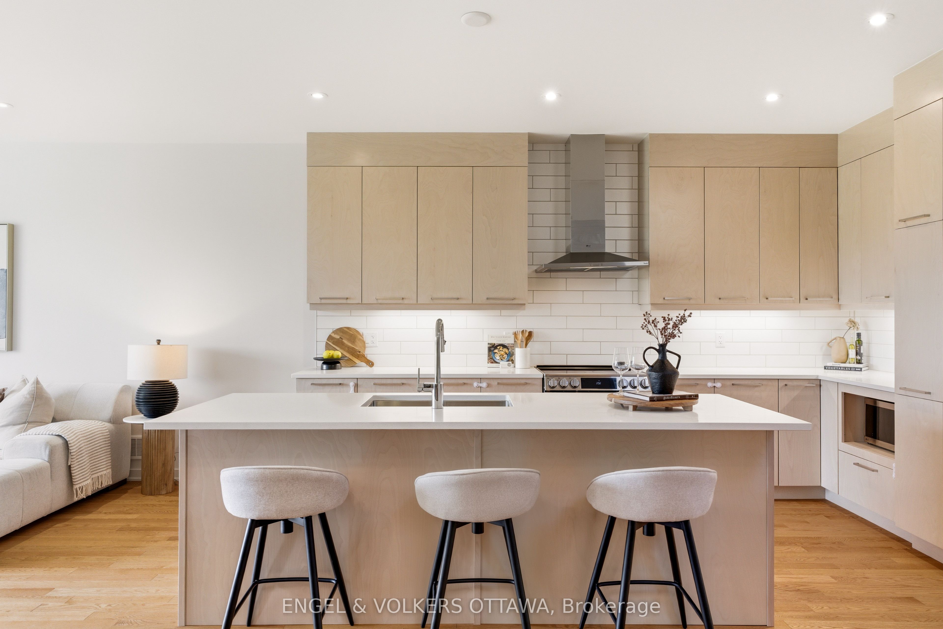 Additional image 6 of 256 Shuttleworth Drive, Ottawa, ON, K1T 0T4