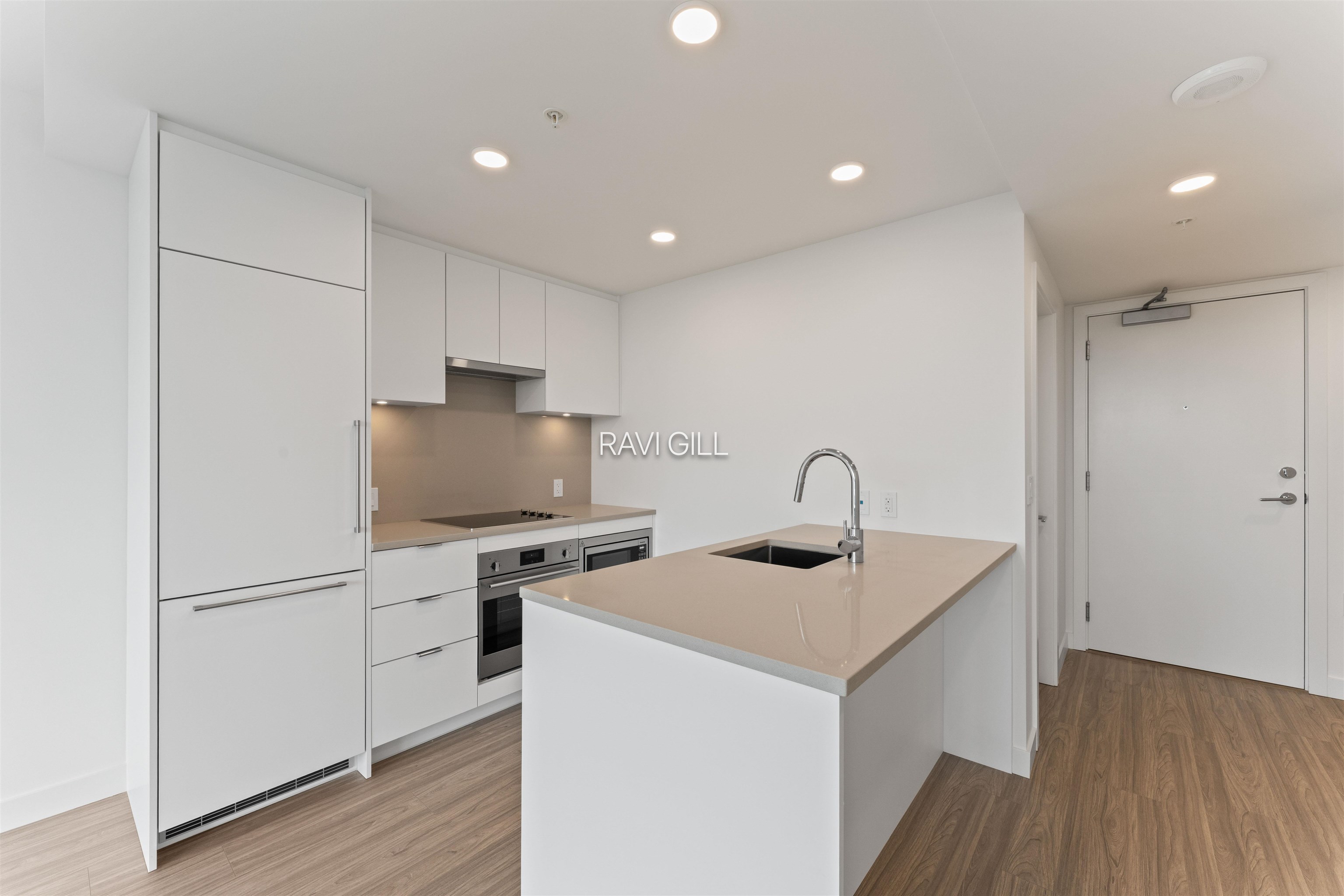 3009-13675 107a Avenue, Surrey, BC, V3T 0X3