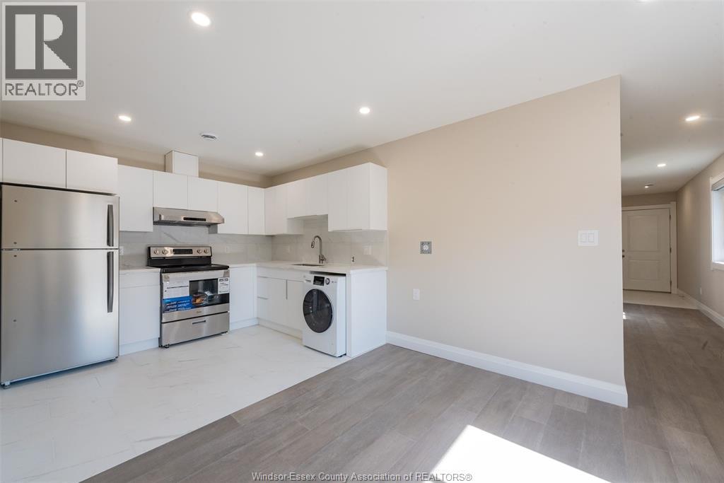 A-912 Hall Avenue, Windsor, ON, N9A2M5 photo 3