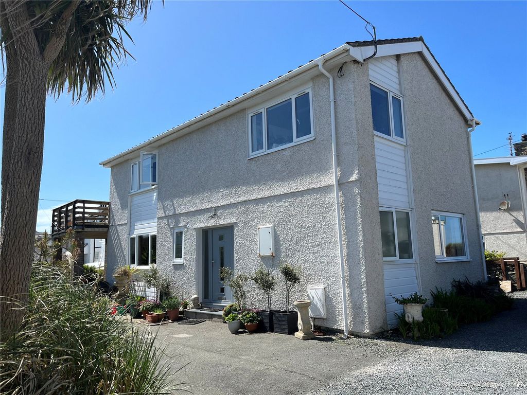 3 bed detached house for saleRavenspoint Road, Trearddur Bay, Holyhead, Isle Of Anglesey LL65