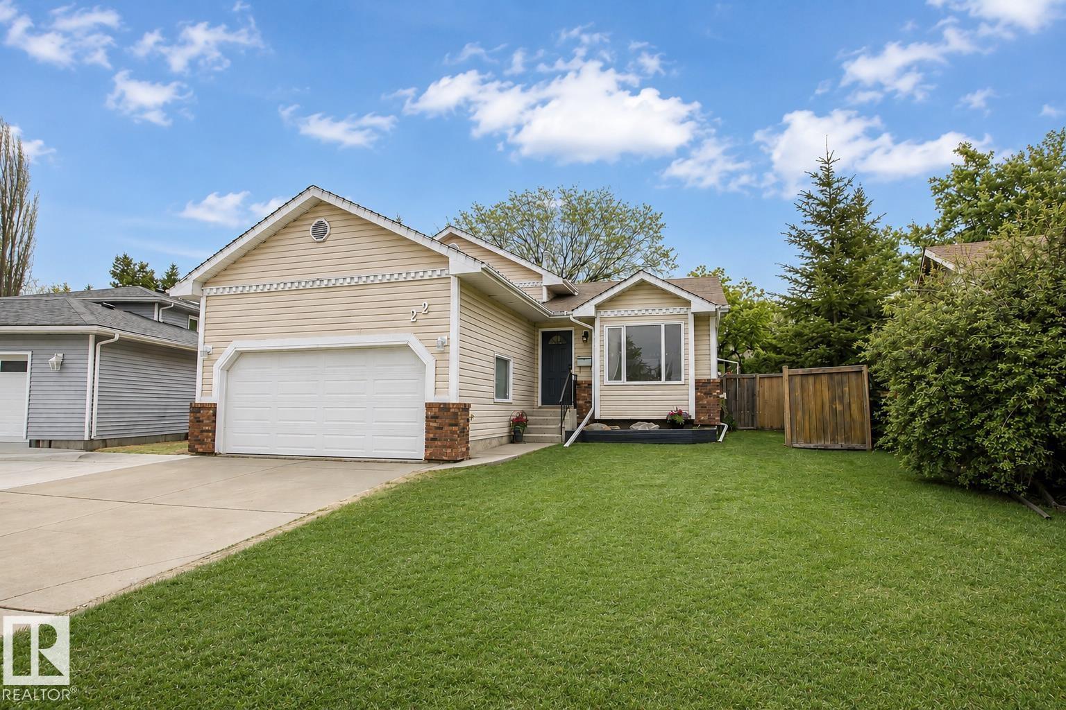 22 Dewberry Place, Sherwood Park, AB, T8H1M5