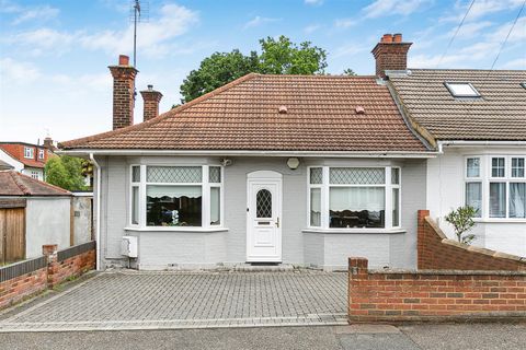 Mark Avenue, North Chingford E4