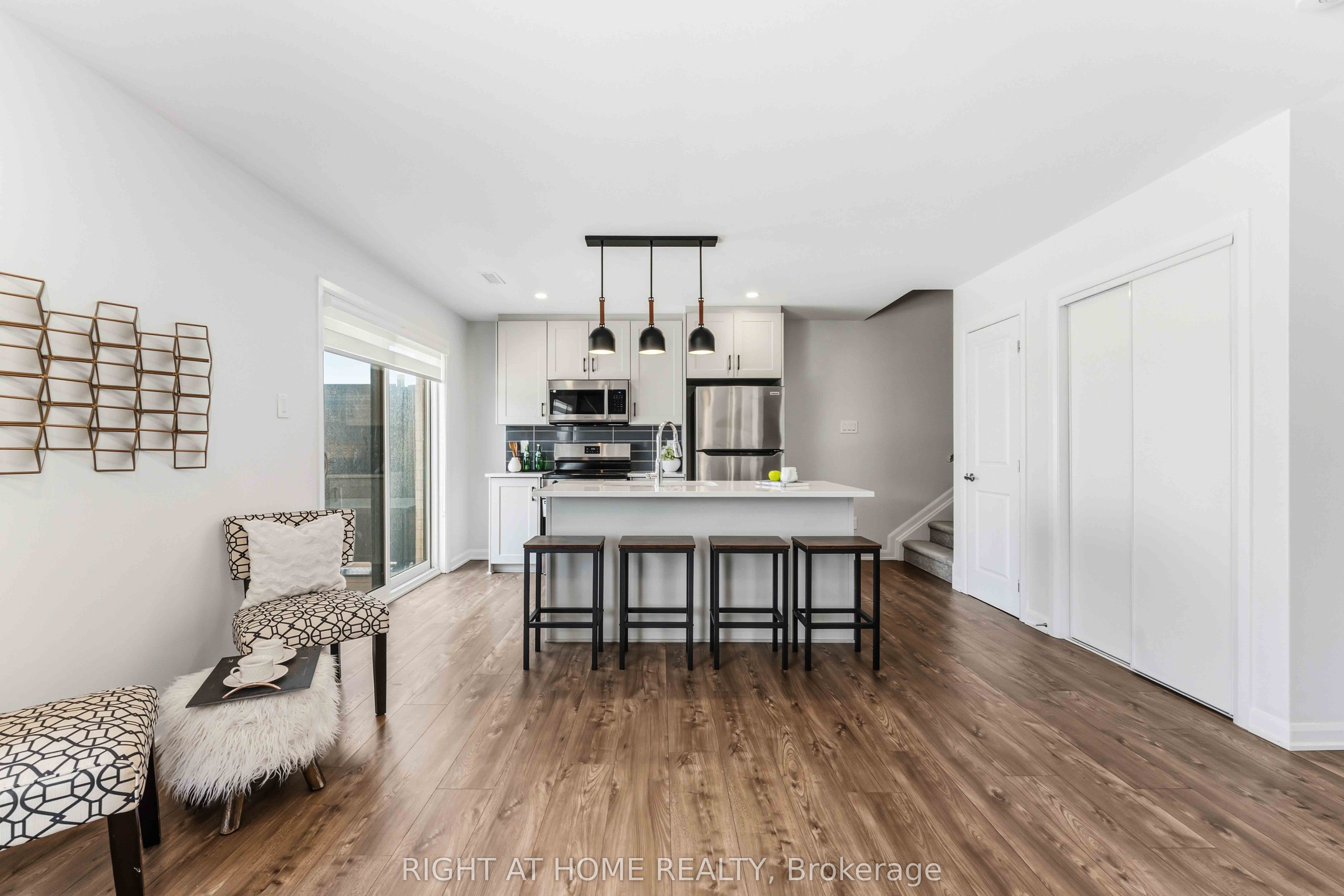 Additional image 4 of 1310 Creekway Private, Ottawa, ON, K2T 0T1