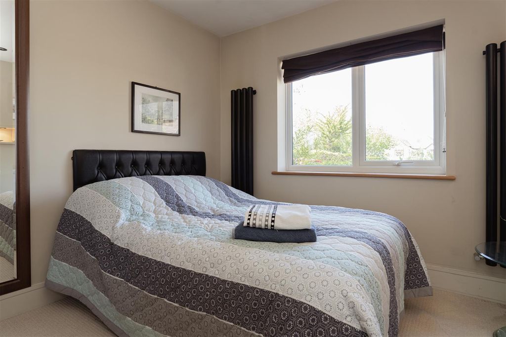 Additional image 22 of 5 bed detached bungalow for saleLodge Lane, Redhill RH1