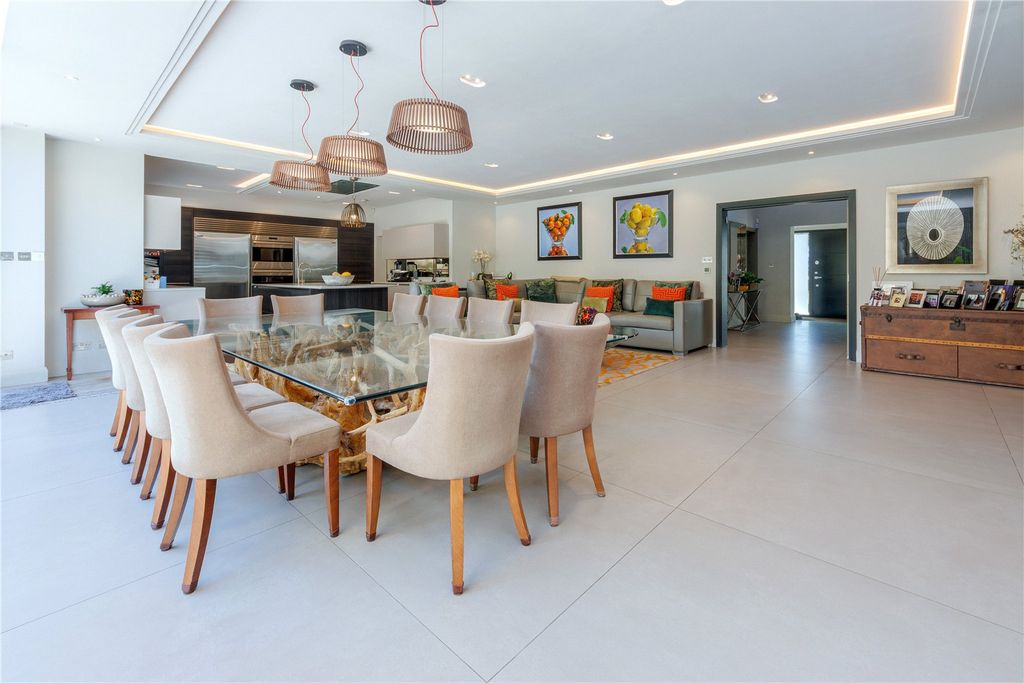 Additional image 4 of 6 bed detached house for saleThe Grove, Radlett, Hertfordshire WD7